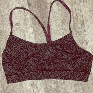 Lululemon size 6 sports bra